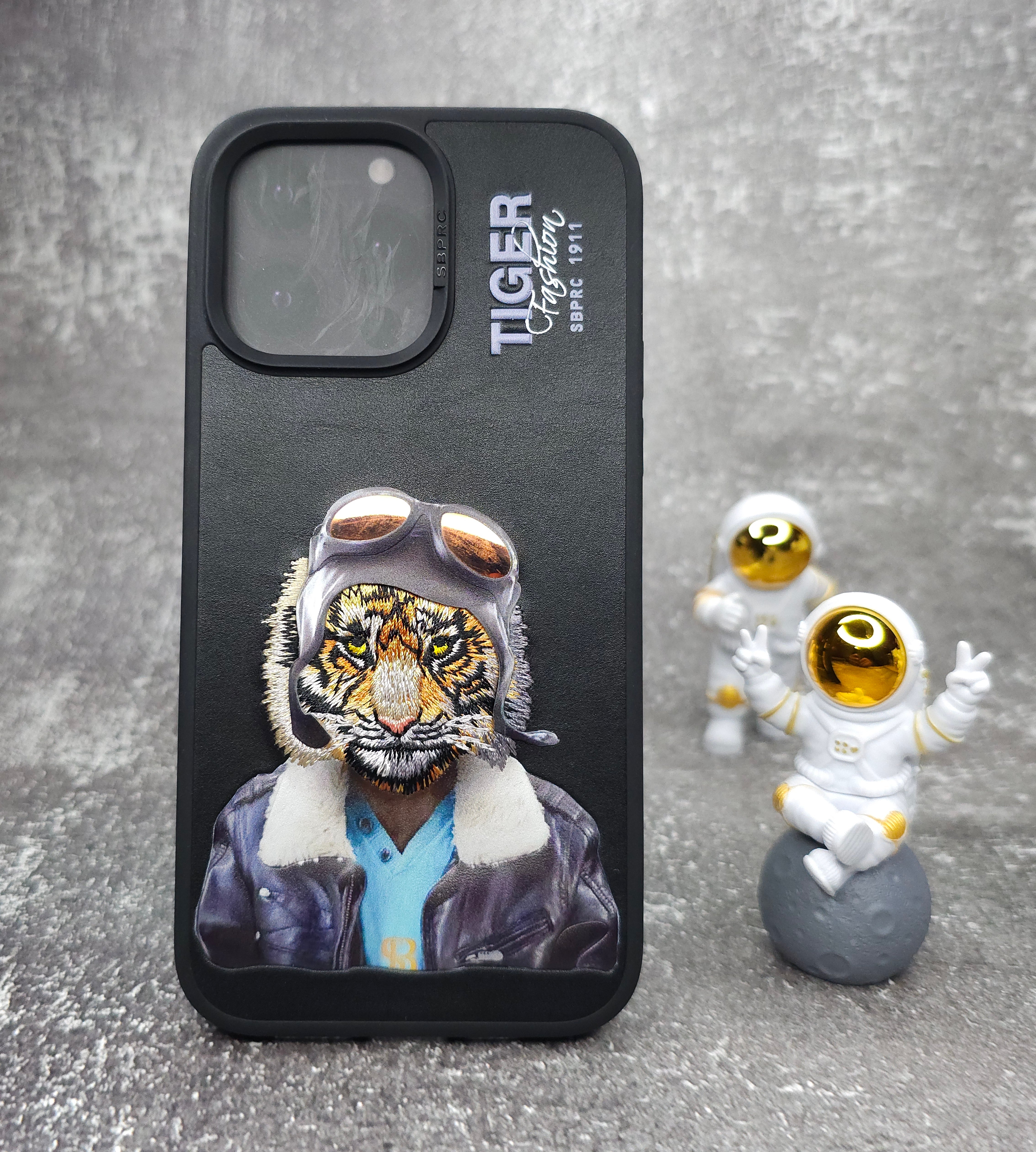 iPhone 14 Pro Max Back Cover - 3D US Polo Tiger Print Back Cover for your Apple iPhone 14 Pro Max Bharatcase iPhone 14 Pro Max Back Cover - 3D US Polo Tiger Print Back Cover for your Apple iPhone 14 Pro Max Bharatcase